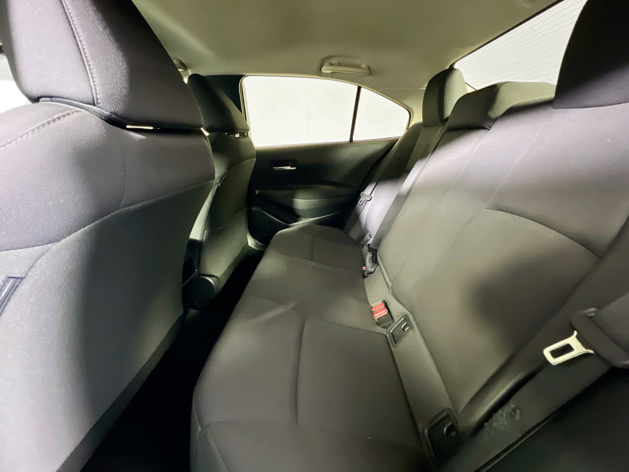 Used 2021 Toyota Corolla LE w/ LE Convenience Package FWD image 28