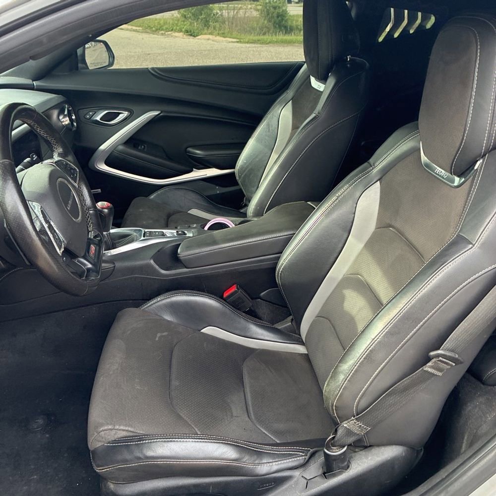Used 2019 Chevrolet Camaro SS RWD image 5