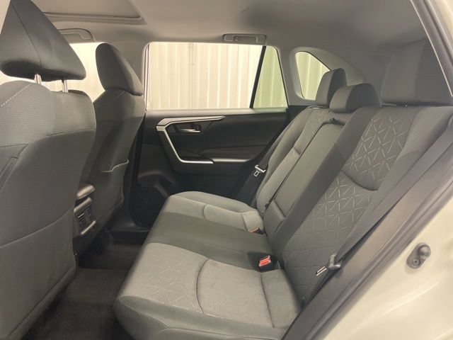 Used 2022 Toyota RAV4 XLE w/ Convenience Package AWD/4WD image 15