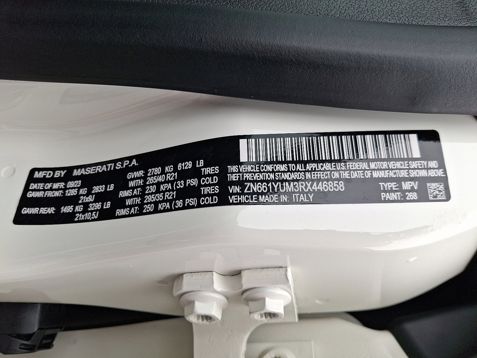 Used 2024 Maserati Levante Modena Ultima image 10