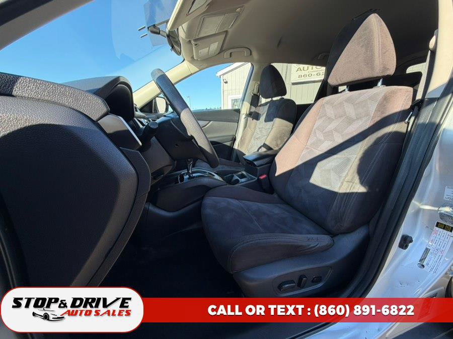 Used 2015 Nissan Rogue SV AWD/4WD image 14