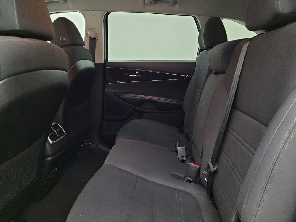 Used 2018 Kia Sorento LX AWD/4WD image 18