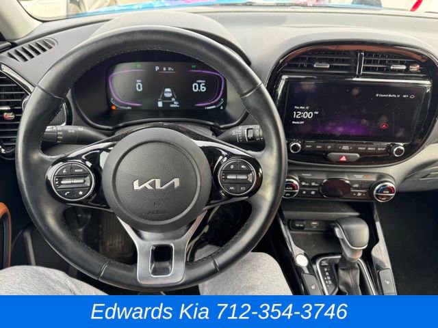 Used 2025 Kia Soul EX image 21
