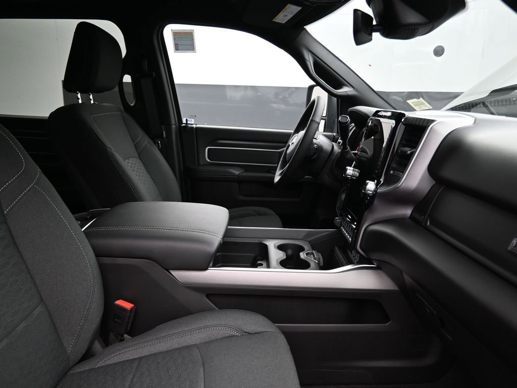 New 2026 RAM 2500 Big Horn AWD/4WD image 16