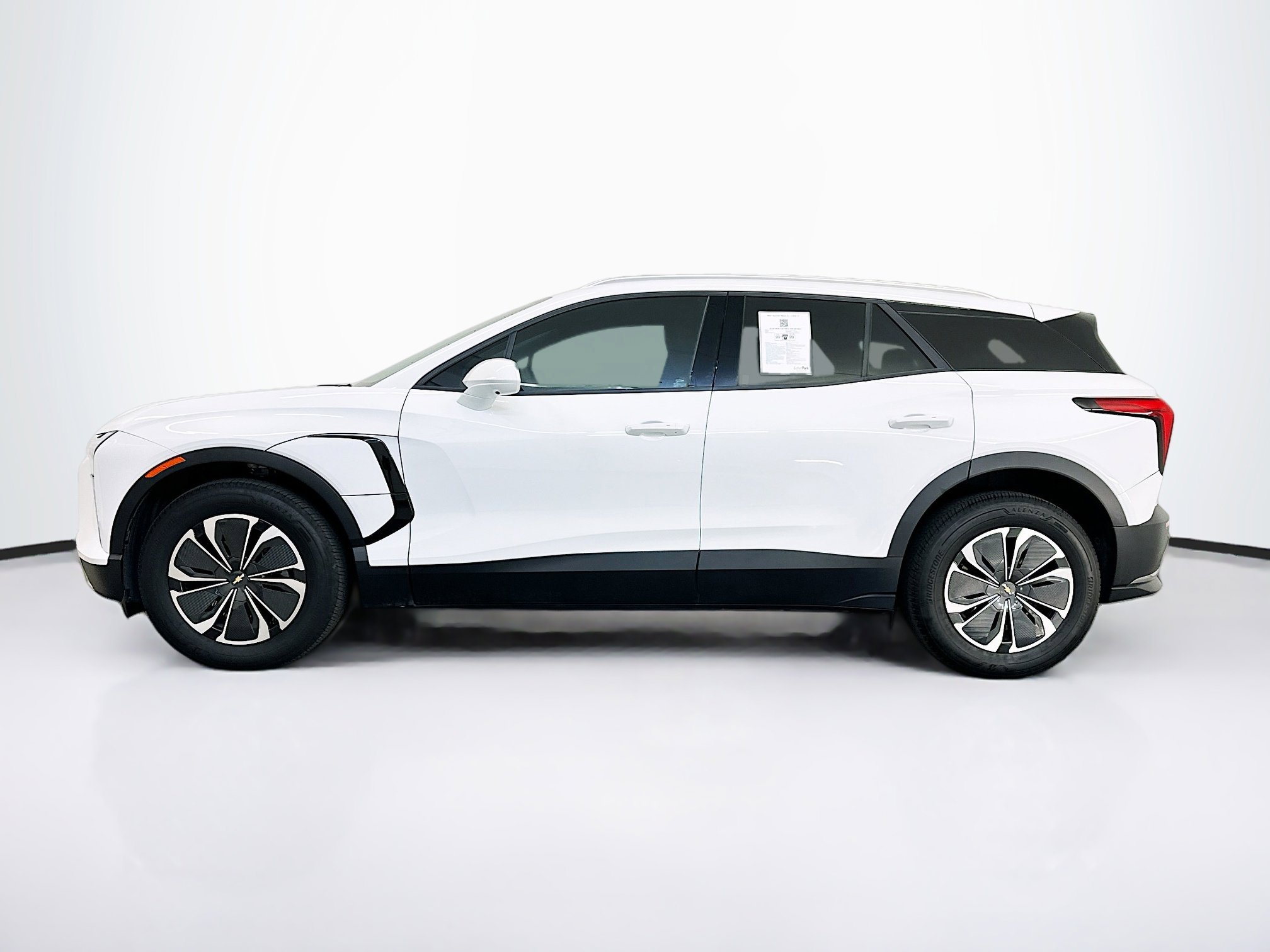 Used 2024 Chevrolet Blazer EV LT image 4