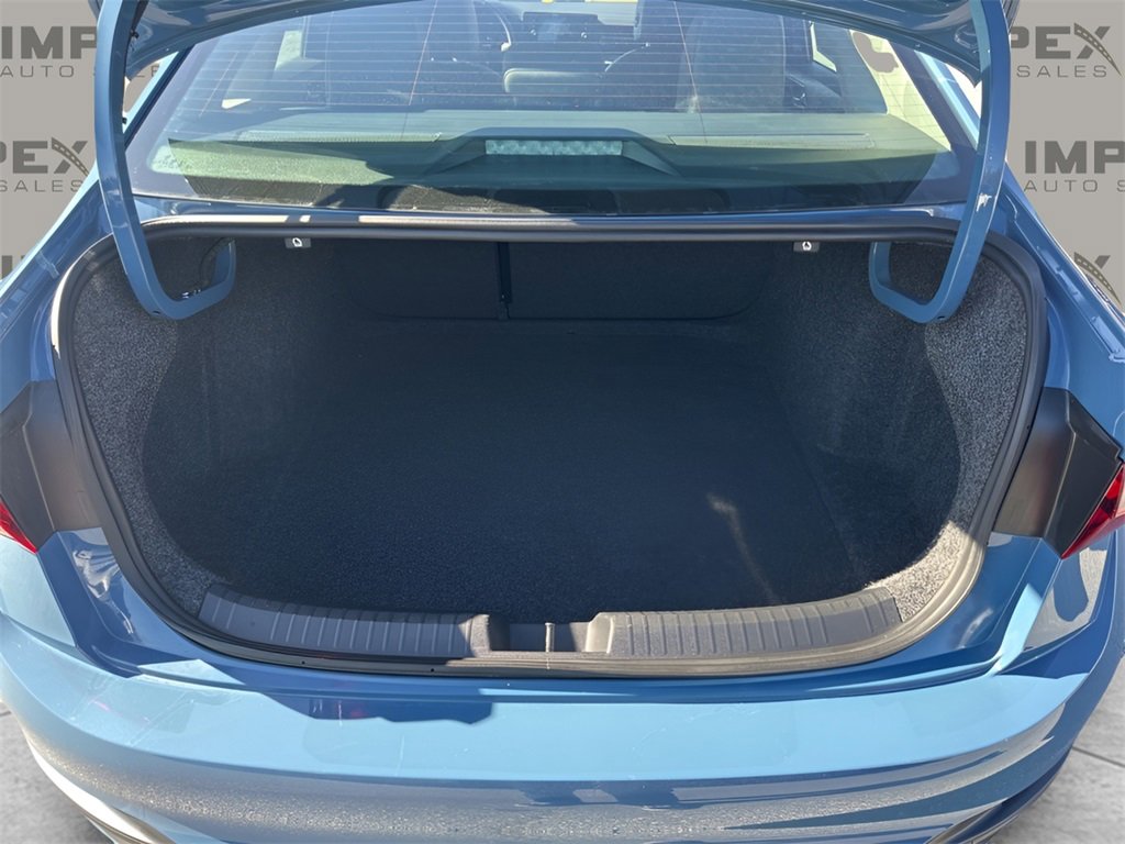 Used 2025 Volkswagen Jetta SE image 28