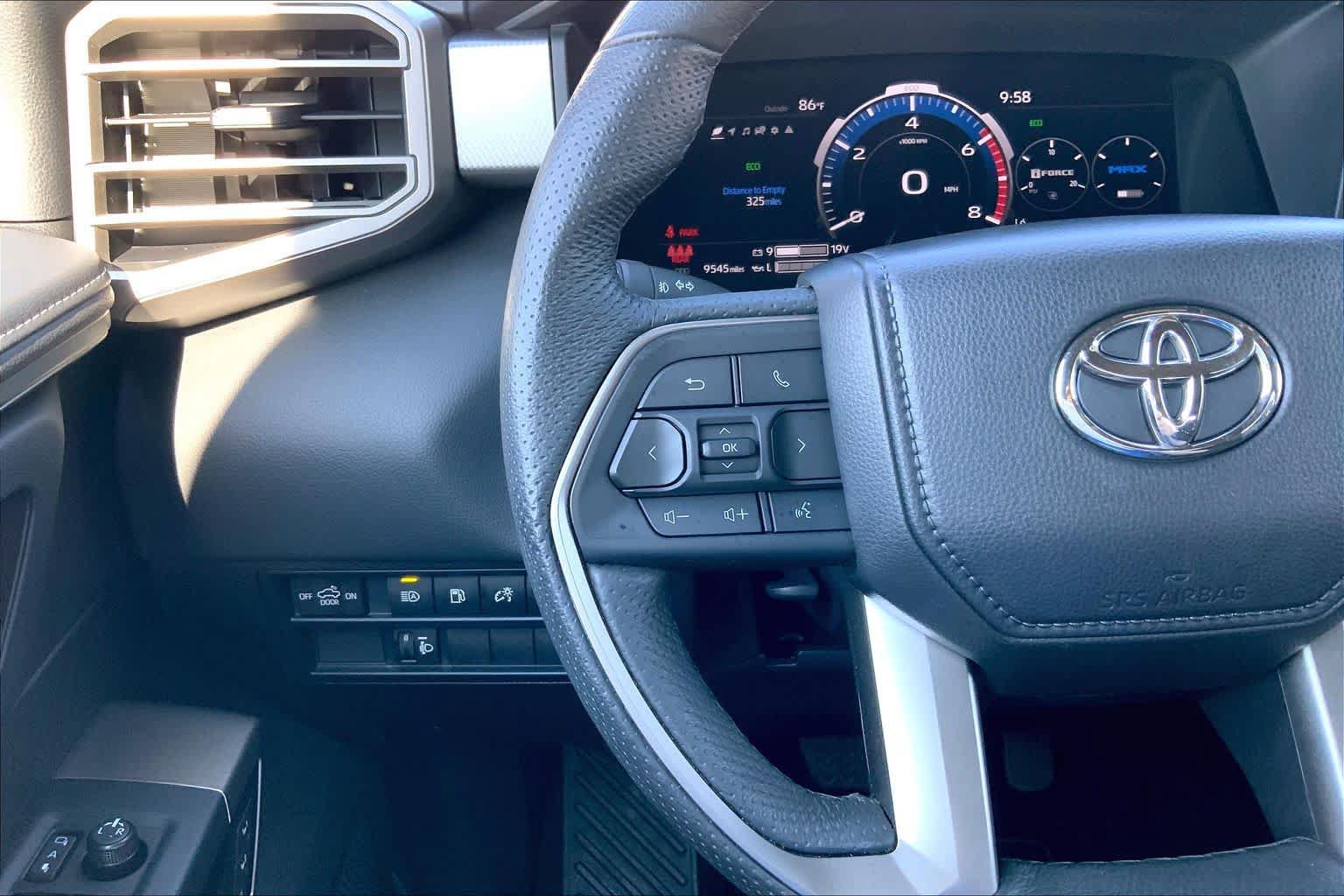Used 2026 Toyota Tundra Limited AWD/4WD image 24
