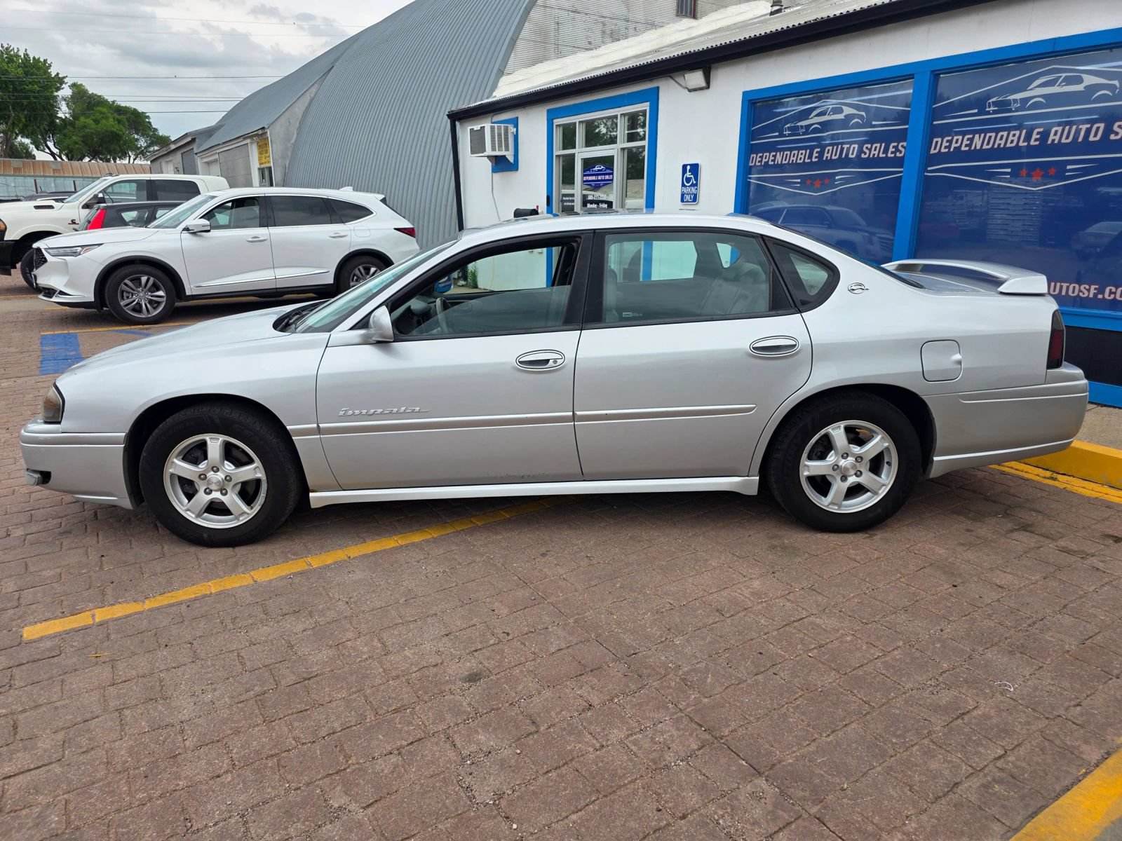Used 2004 Chevrolet Impala LS w/ Preferred Equipment Group FWD image 9