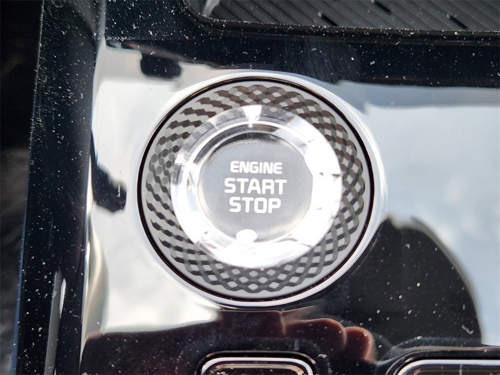 New 2025 Kia Niro EX Touring image 16