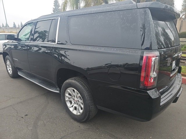 Used 2019 GMC Yukon XL SLT image 2