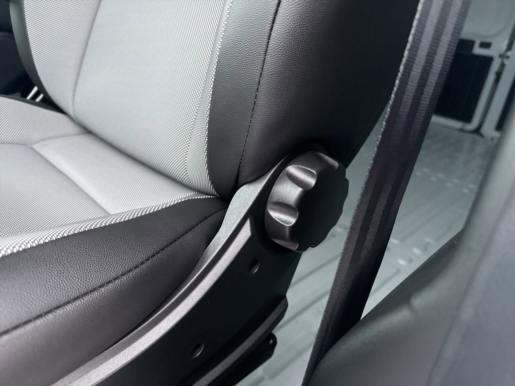 New 2026 RAM ProMaster 2500 w/ Quick Order Package 22G SLT image 18