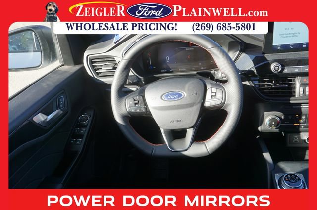 Used 2025 Ford Escape ST-Line image 13