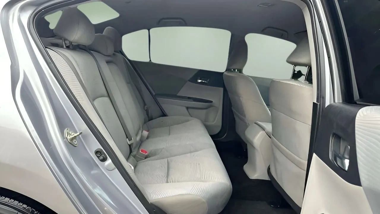 Used 2017 Honda Accord LX image 39