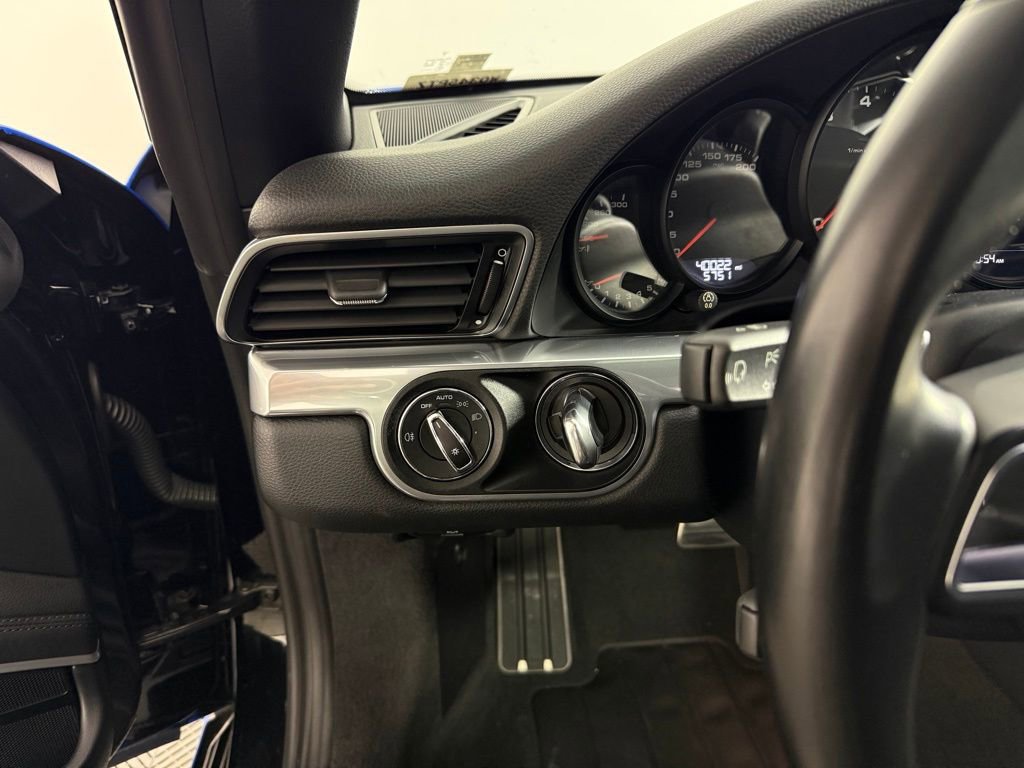 Used 2017 Porsche 911 Carrera image 24