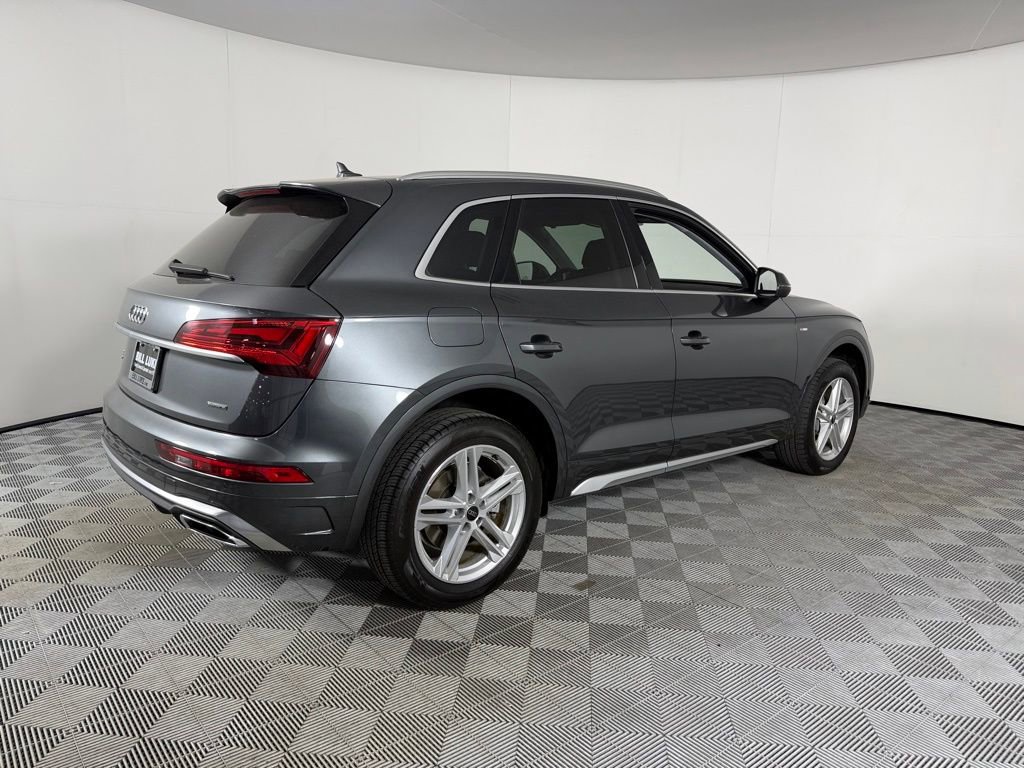 Used 2024 Audi Q5 e Premium Plus w/ Premium Plus Package image 5