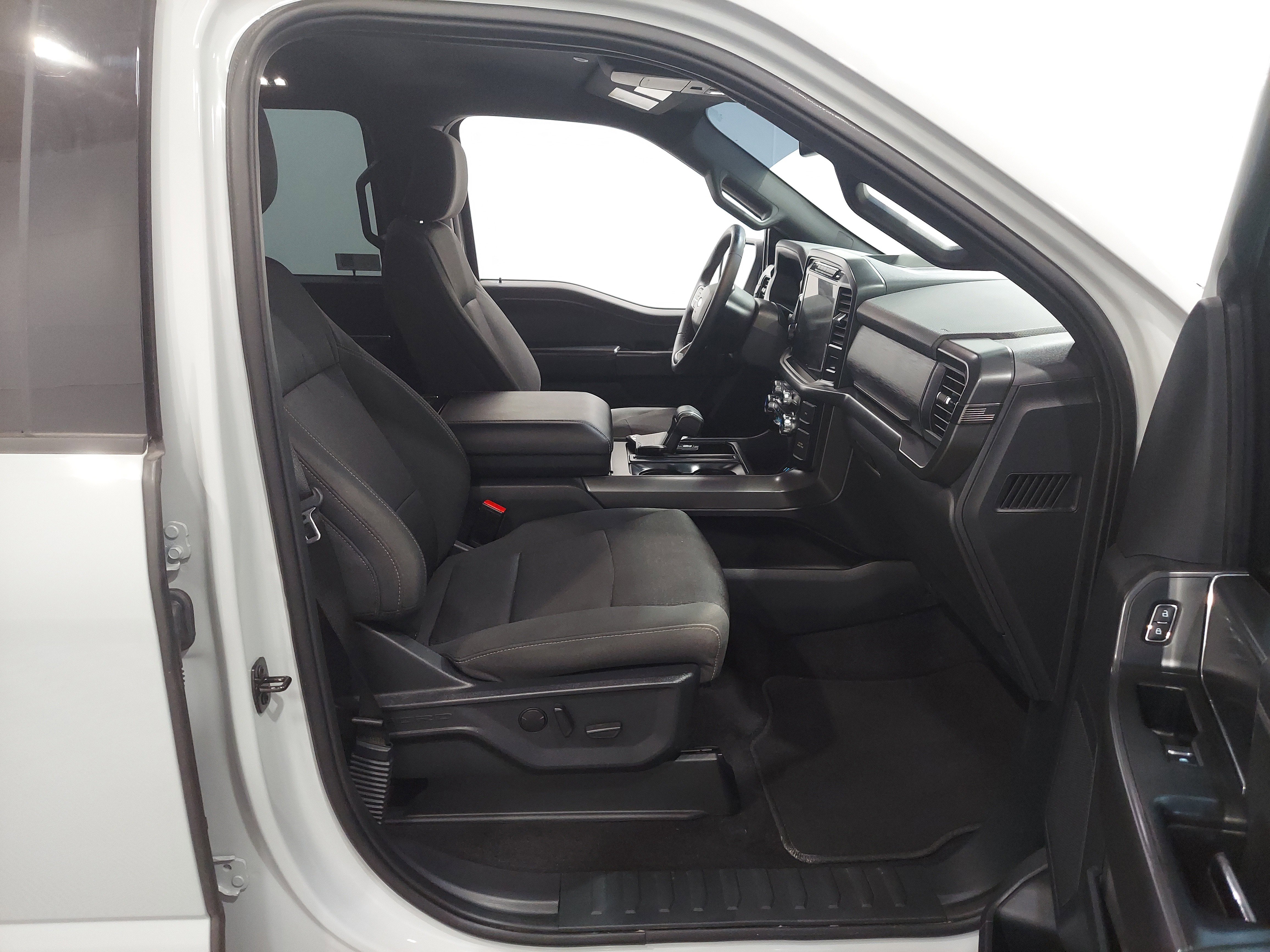 Used 2024 Ford F150 XLT w/ Equipment Group 302A MID image 17