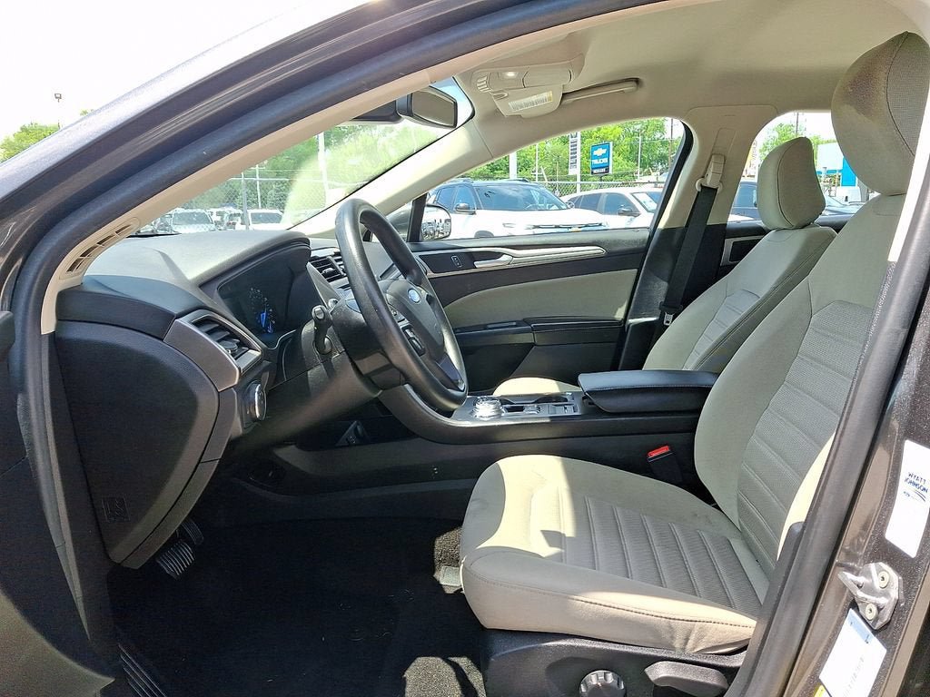 Used 2020 Ford Fusion S FWD image 15