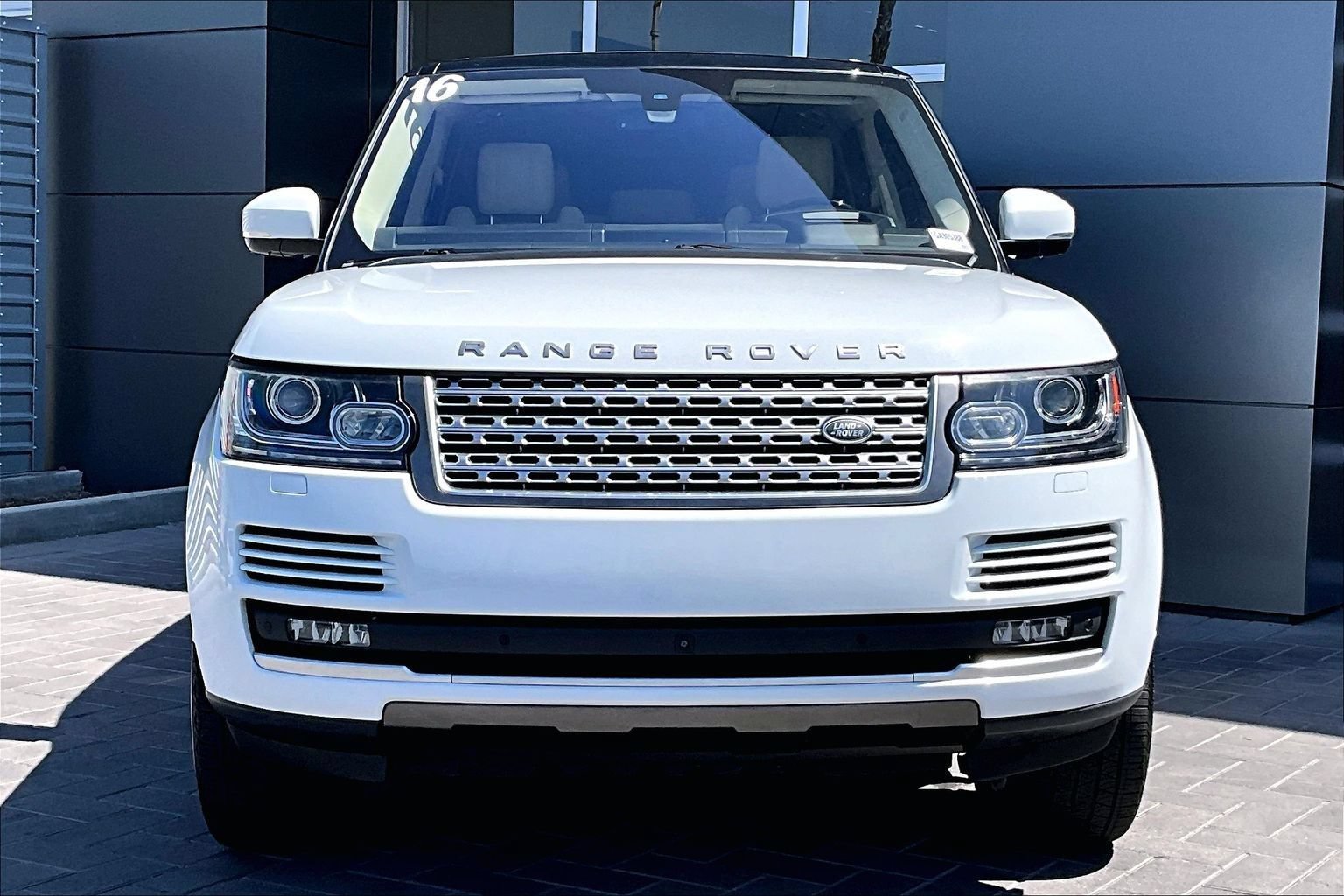 Used 2016 Land Rover Range Rover Supercharged AWD/4WD image 2