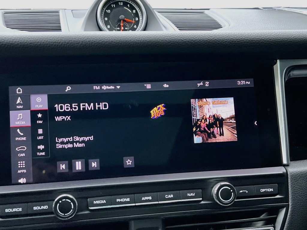 Certified 2021 Porsche Macan AWD/4WD image 15