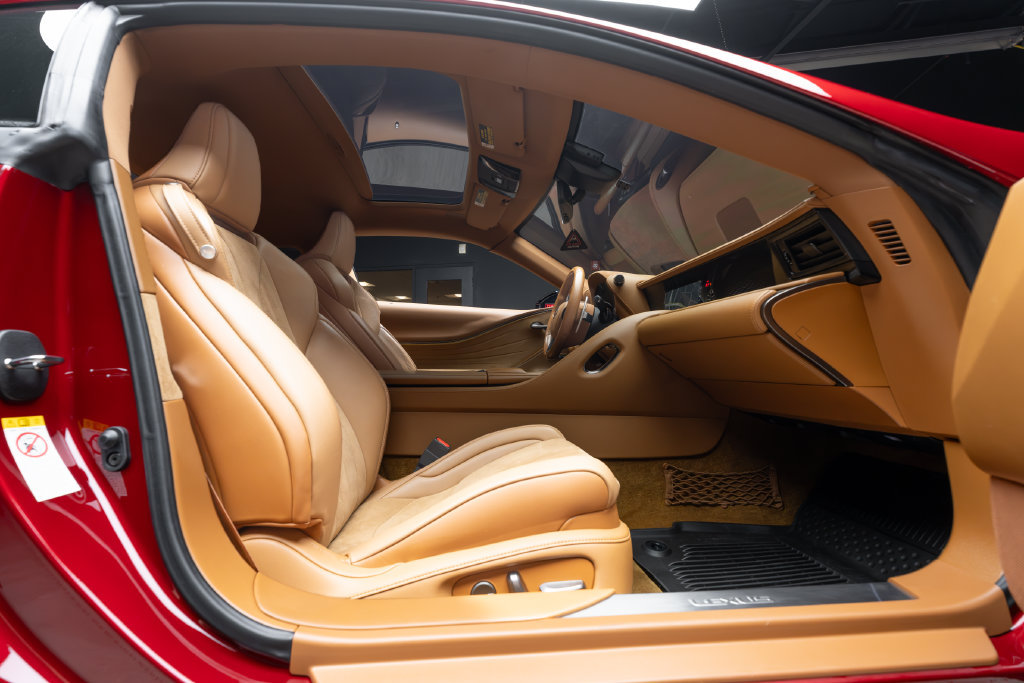 Used 2018 Lexus LC 500 Coupe w/ Sport Package RWD image 39