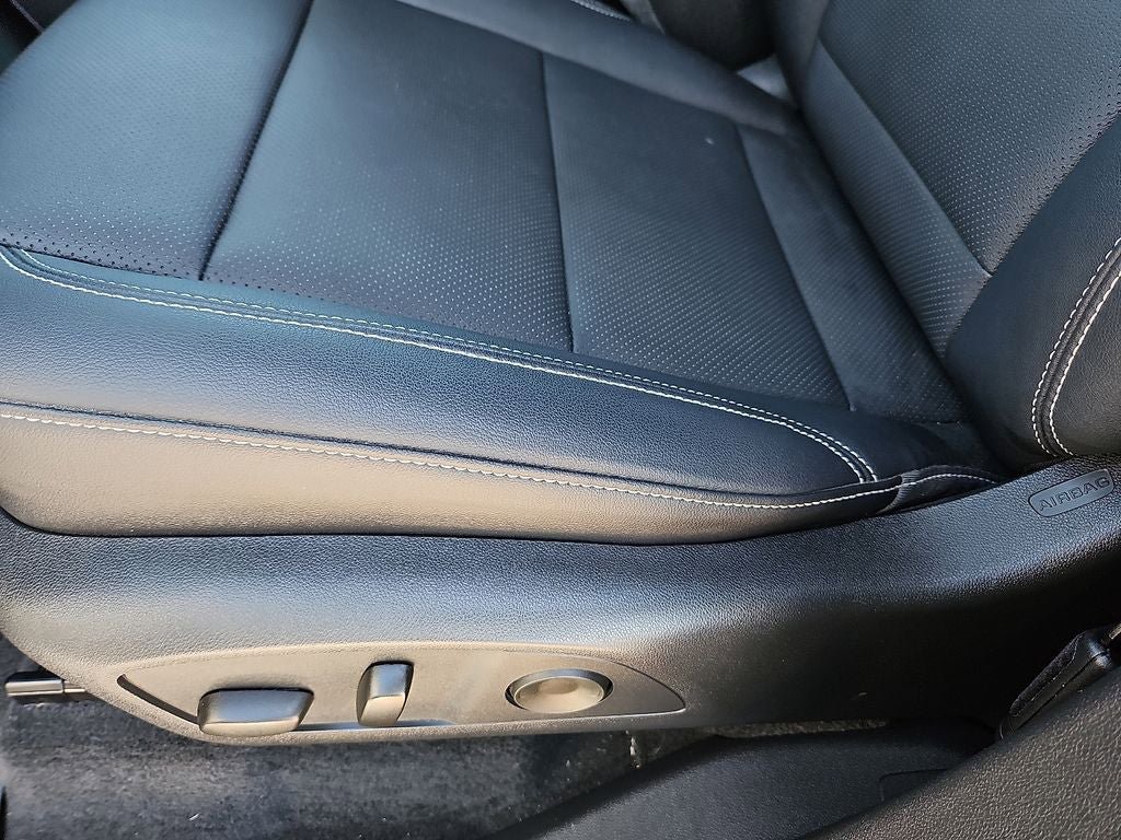 Used 2026 Chevrolet Traverse LT w/ Driver Confidence Package FWD image 23