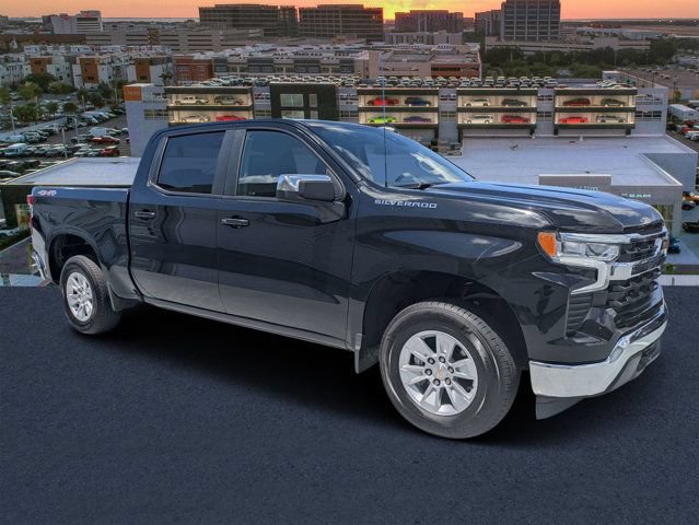 Used 2025 Chevrolet Silverado 1500 LT AWD/4WD image 1