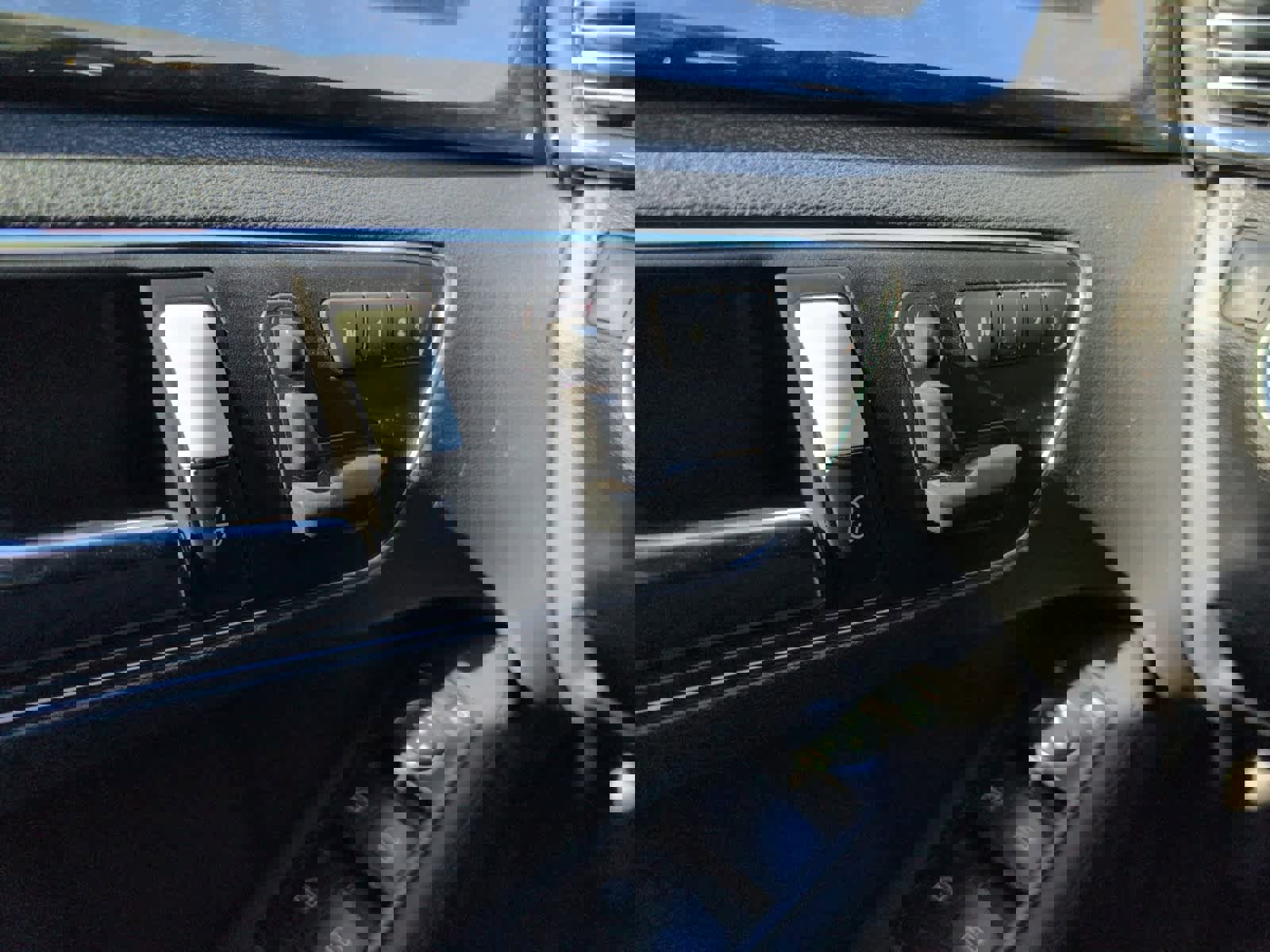 Used 2011 Mercedes-Benz E 350 Sedan image 30