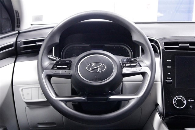 Used 2023 Hyundai Tucson SE image 15