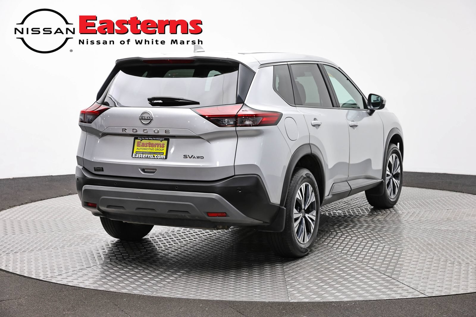 Used 2023 Nissan Rogue SV AWD/4WD image 5