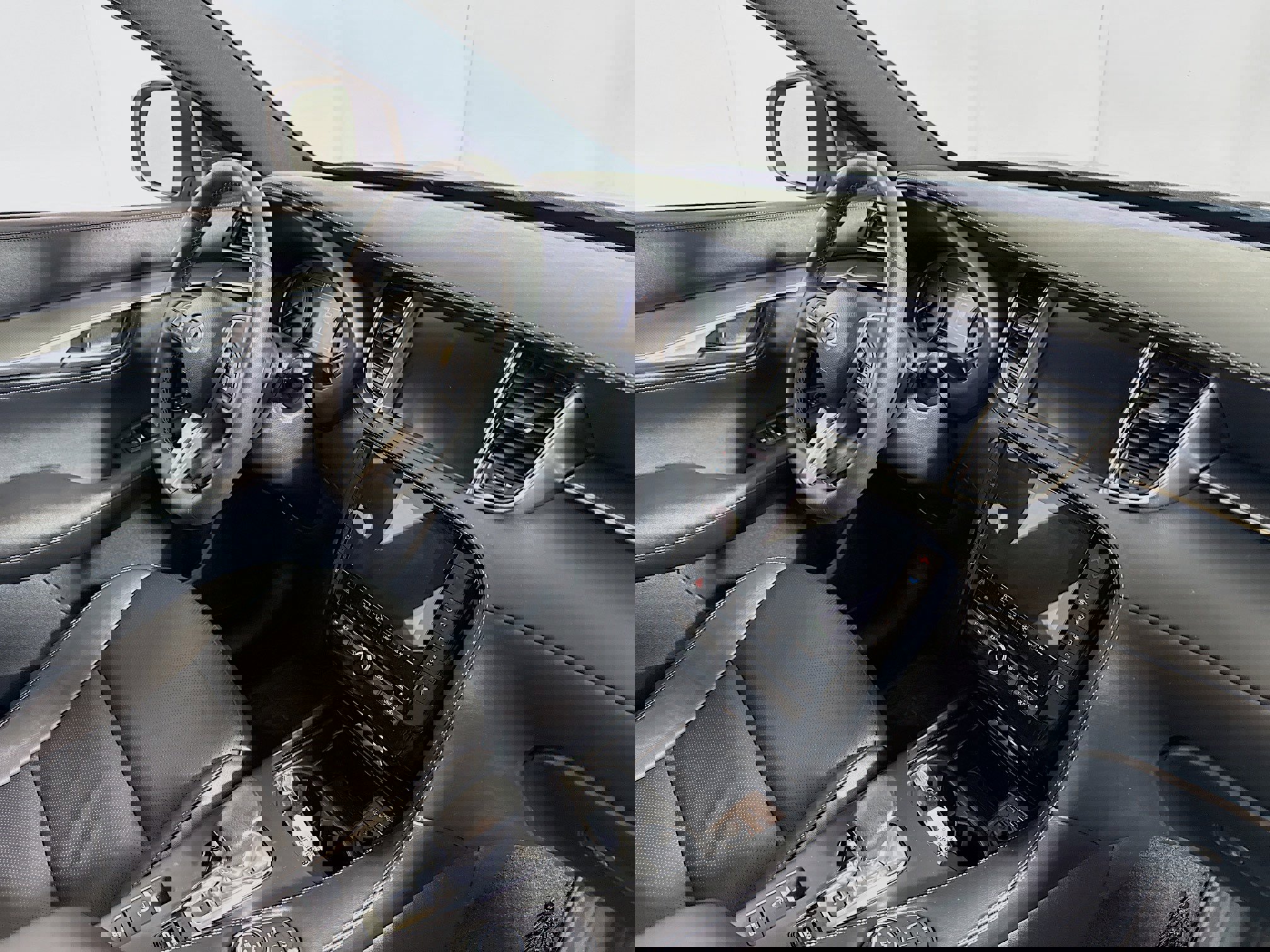 Used 2023 INFINITI QX55 Luxe w/ Cargo Package image 28