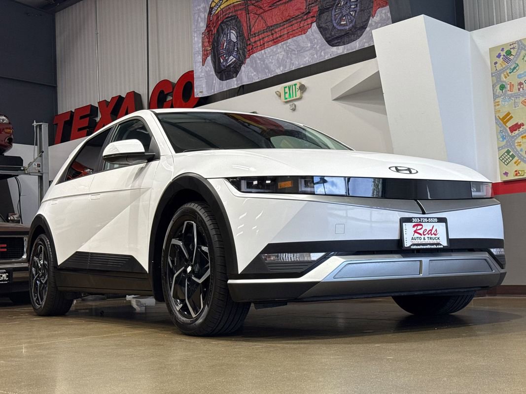 Used 2024 Hyundai Ioniq 5 SE image 45