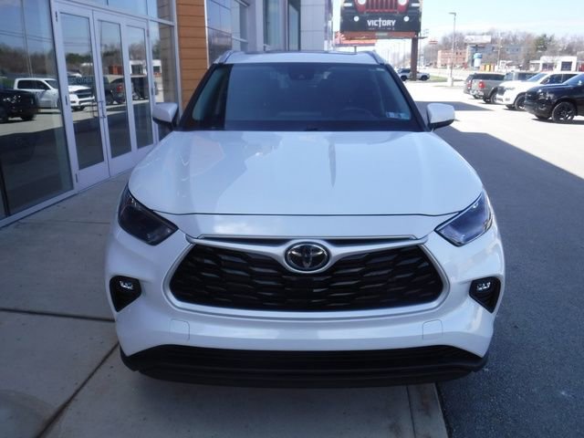 Used 2023 Toyota Highlander XLE image 5