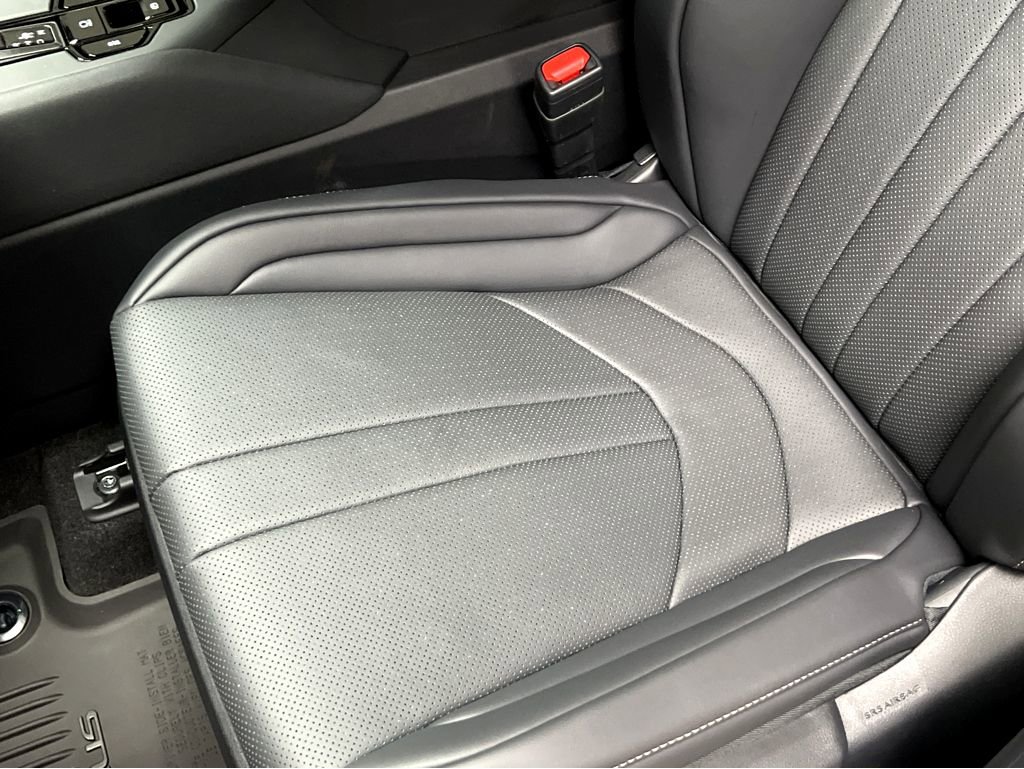 New 2026 Lexus TX 500h AWD image 40