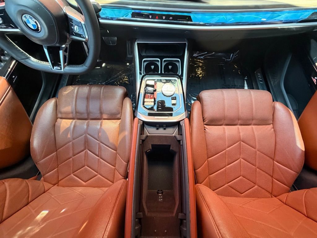 Used 2023 BMW 740i w/ Parking Assistance Package RWD image 28