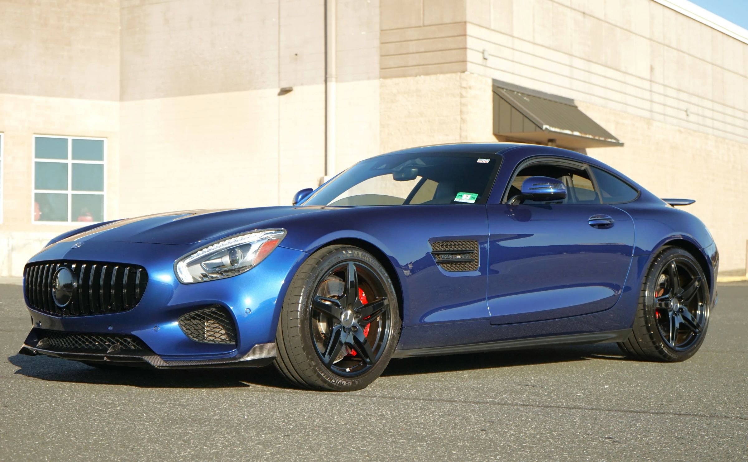 Used 2017 Mercedes-Benz AMG GT Coupe image 2