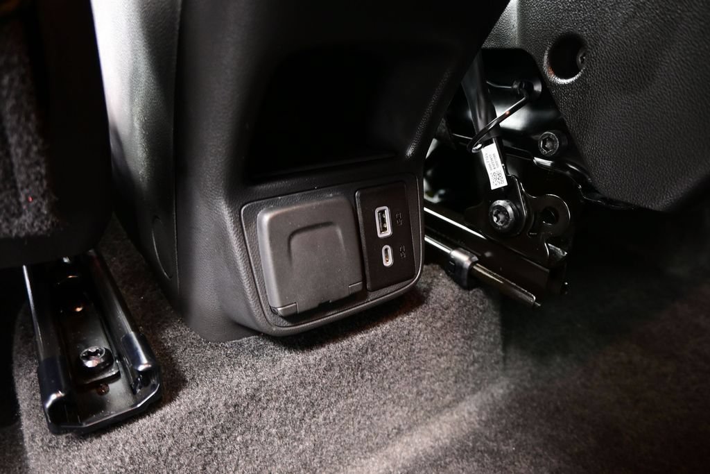 Used 2023 Chevrolet TrailBlazer RS w/ Convenience Package FWD image 30