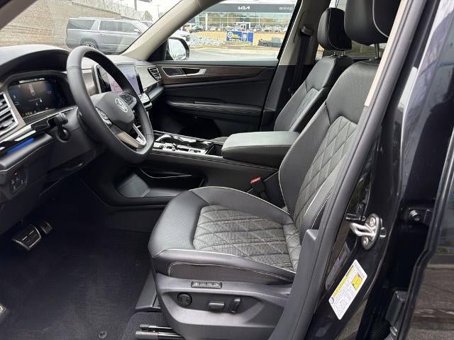 Used 2026 Volkswagen Atlas SEL Premium R-Line AWD/4WD image 9
