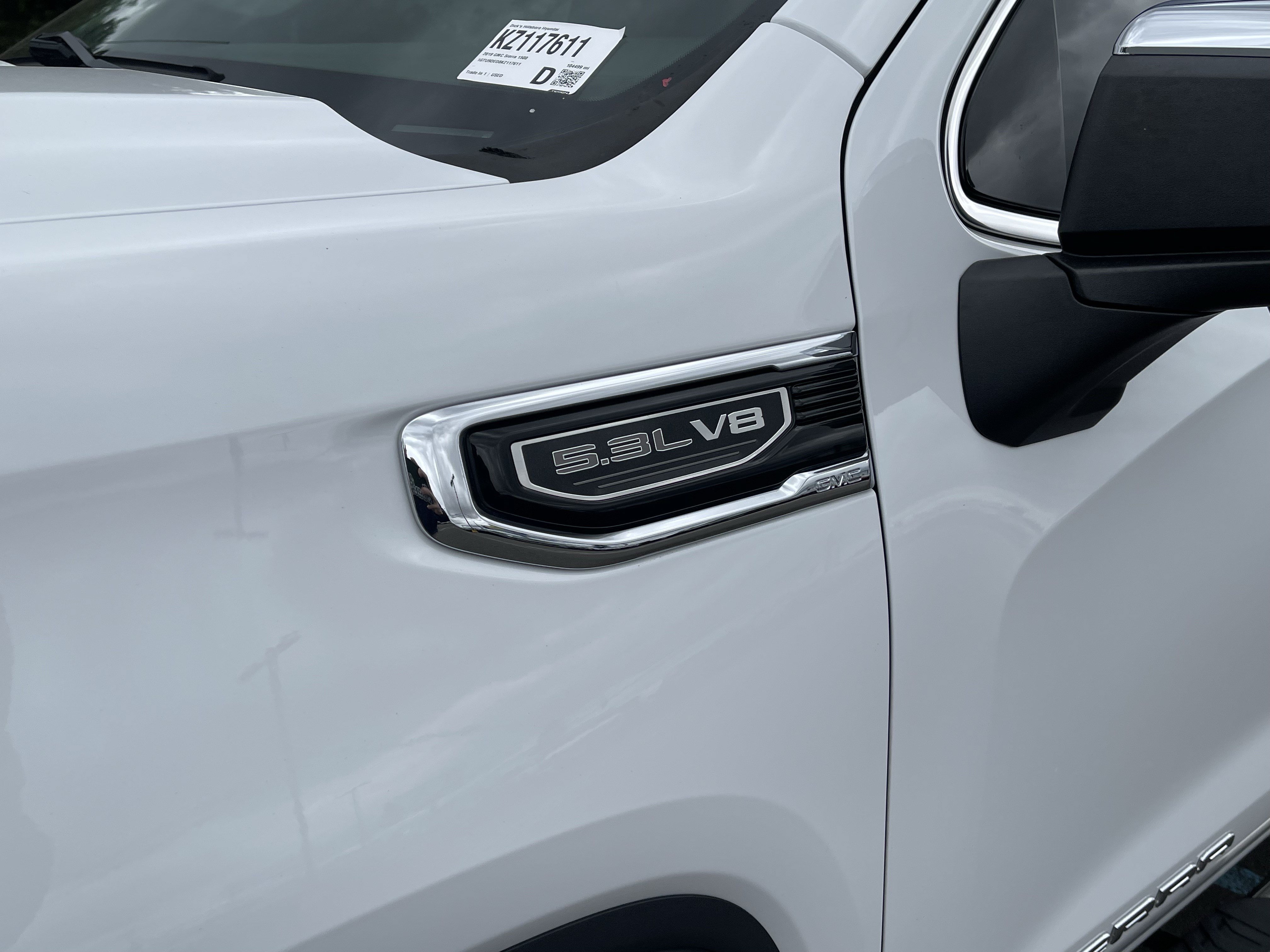 Used 2019 GMC Sierra 1500 SLT w/ X31 Off-Road Package AWD/4WD image 11