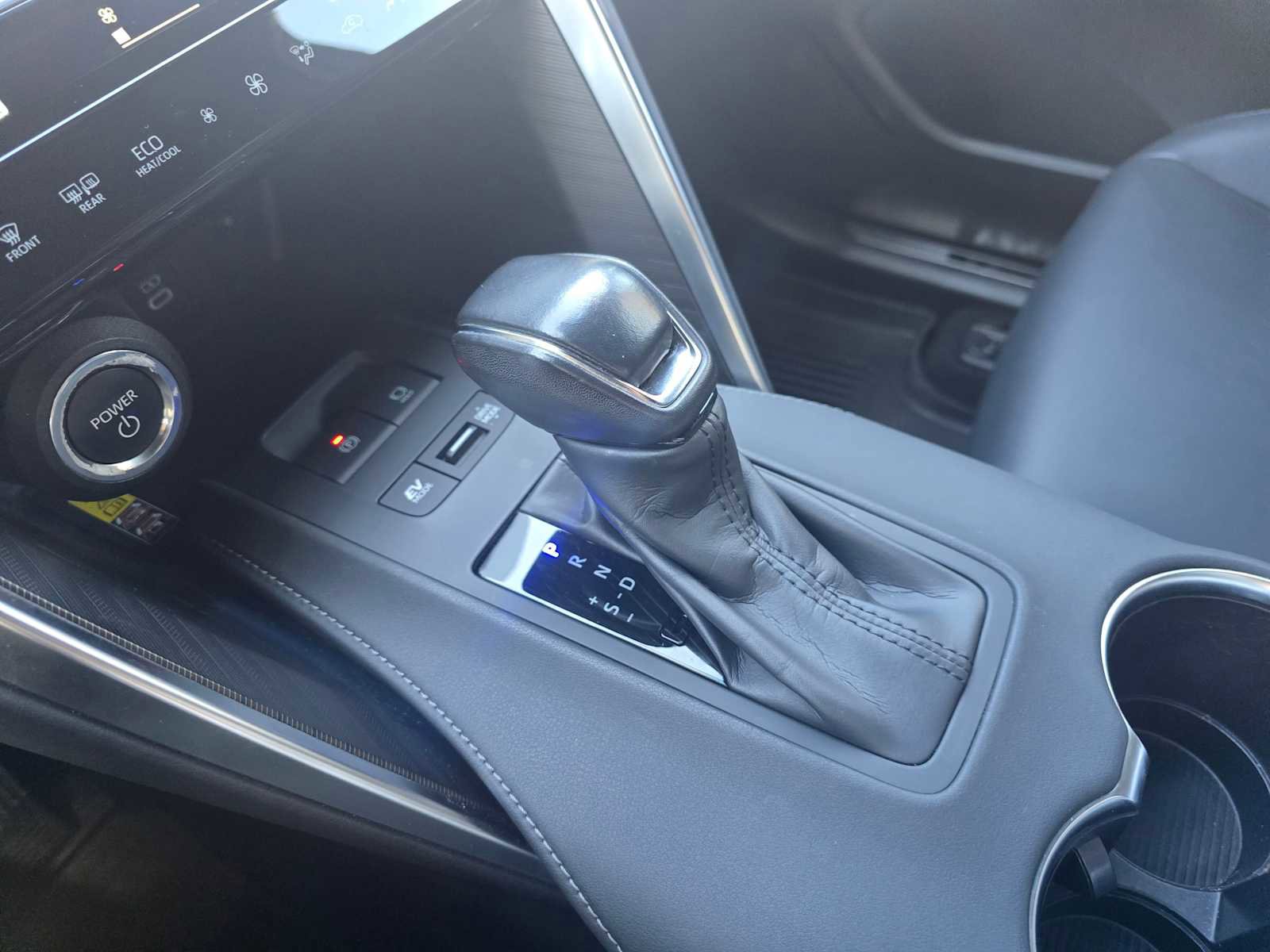 Used 2023 Toyota Venza Nightshade image 31