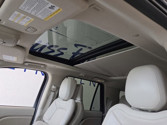 Used 2021 Lincoln Navigator Reserve w/ Luxury Package AWD/4WD image 25
