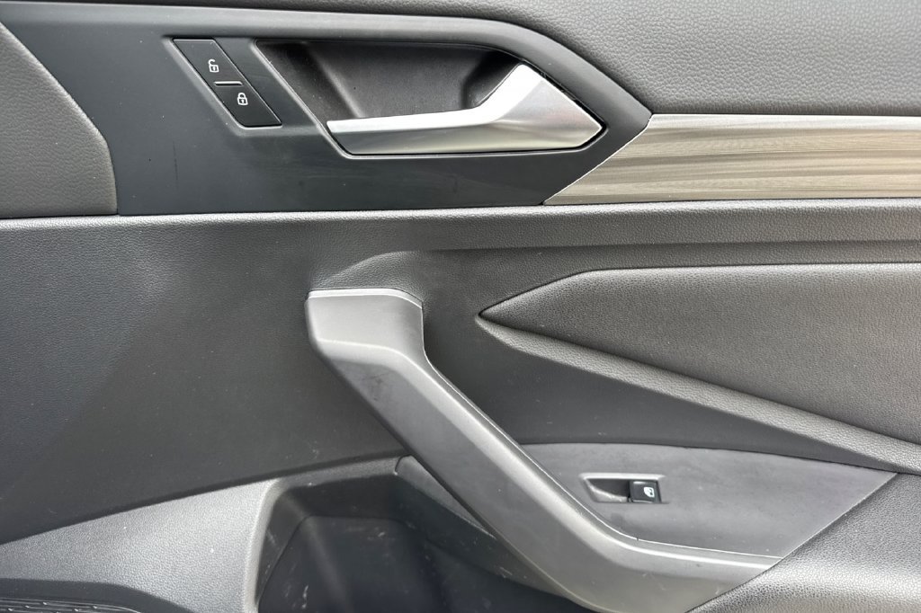 Used 2020 Volkswagen Jetta SEL FWD image 18