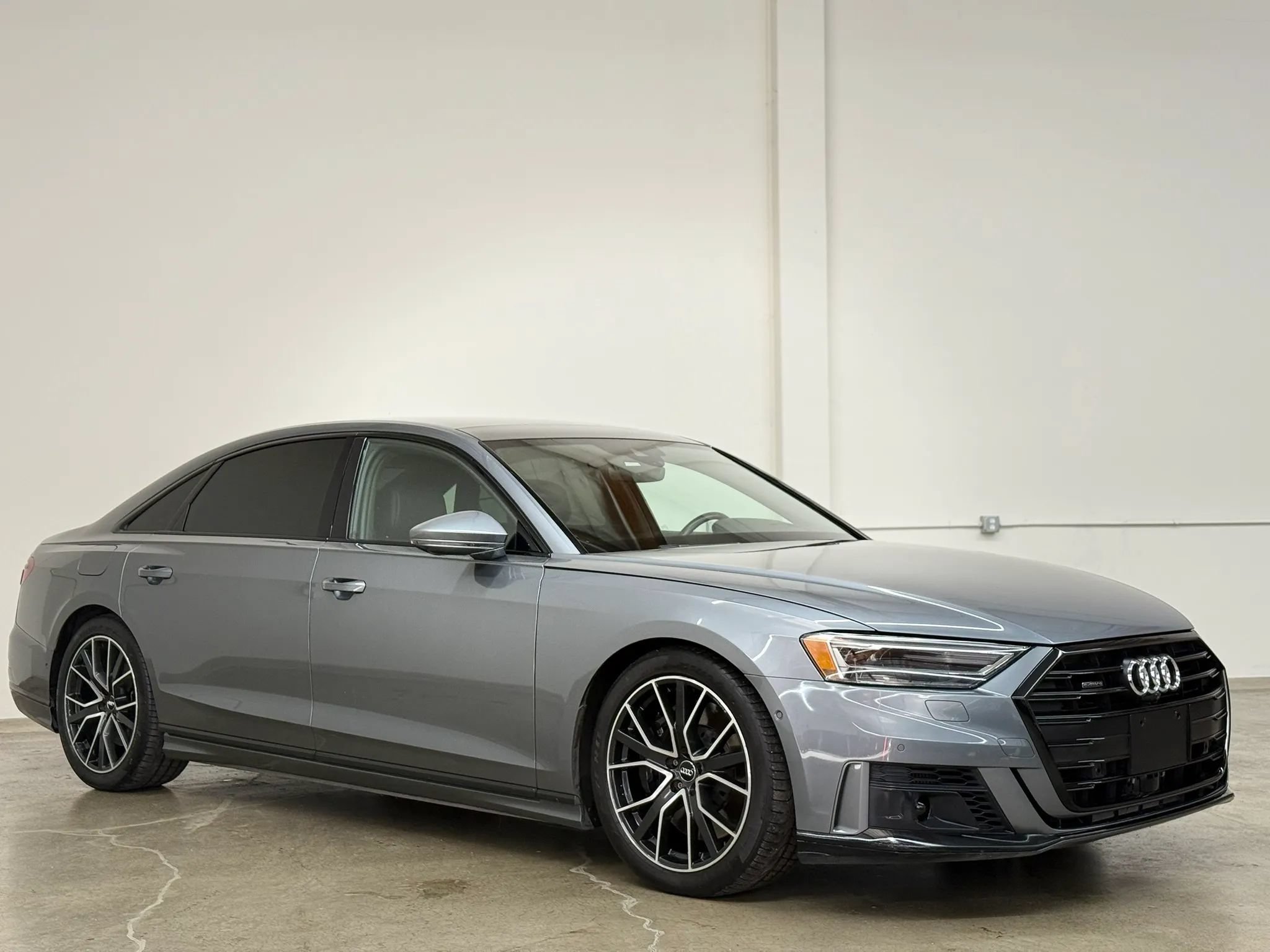 Used 2020 Audi A8 L 4.0T w/ Executive Package AWD/4WD image 4