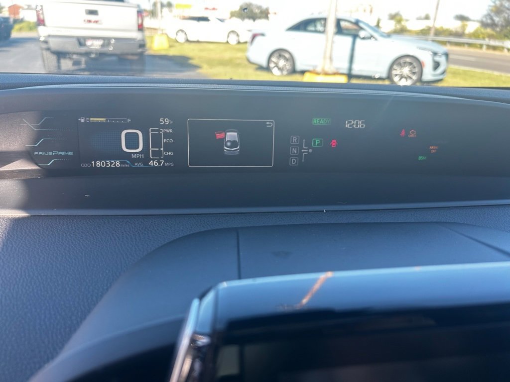 Used 2017 Toyota Prius Prime Advanced image 12