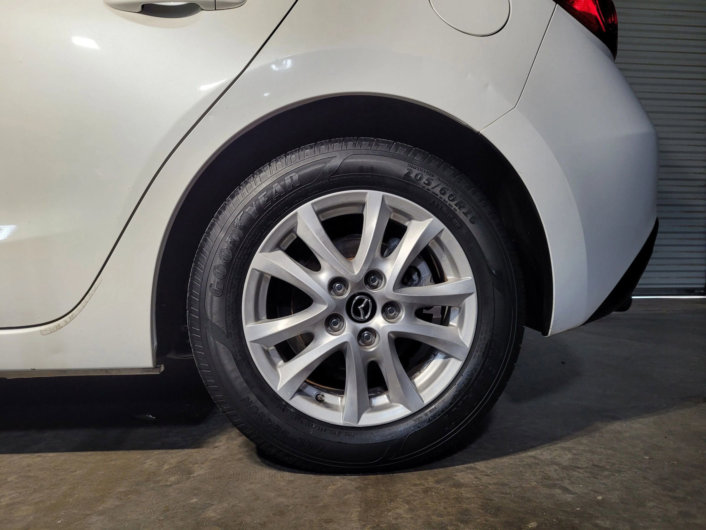 Used 2014 MAZDA MAZDA3 i Grand Touring image 45