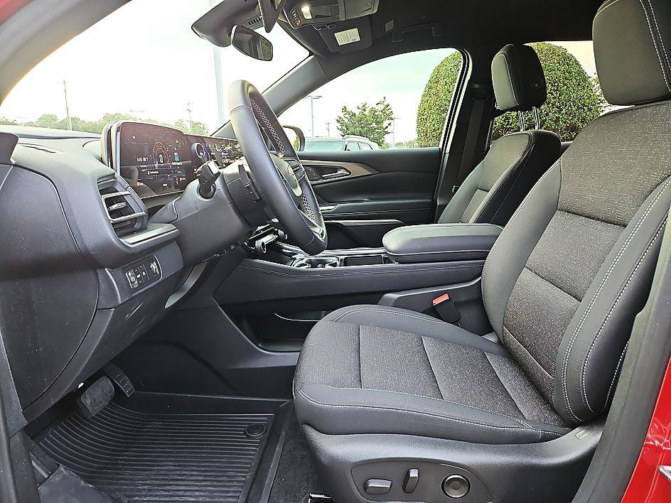 New 2026 Chevrolet Traverse LT FWD image 9
