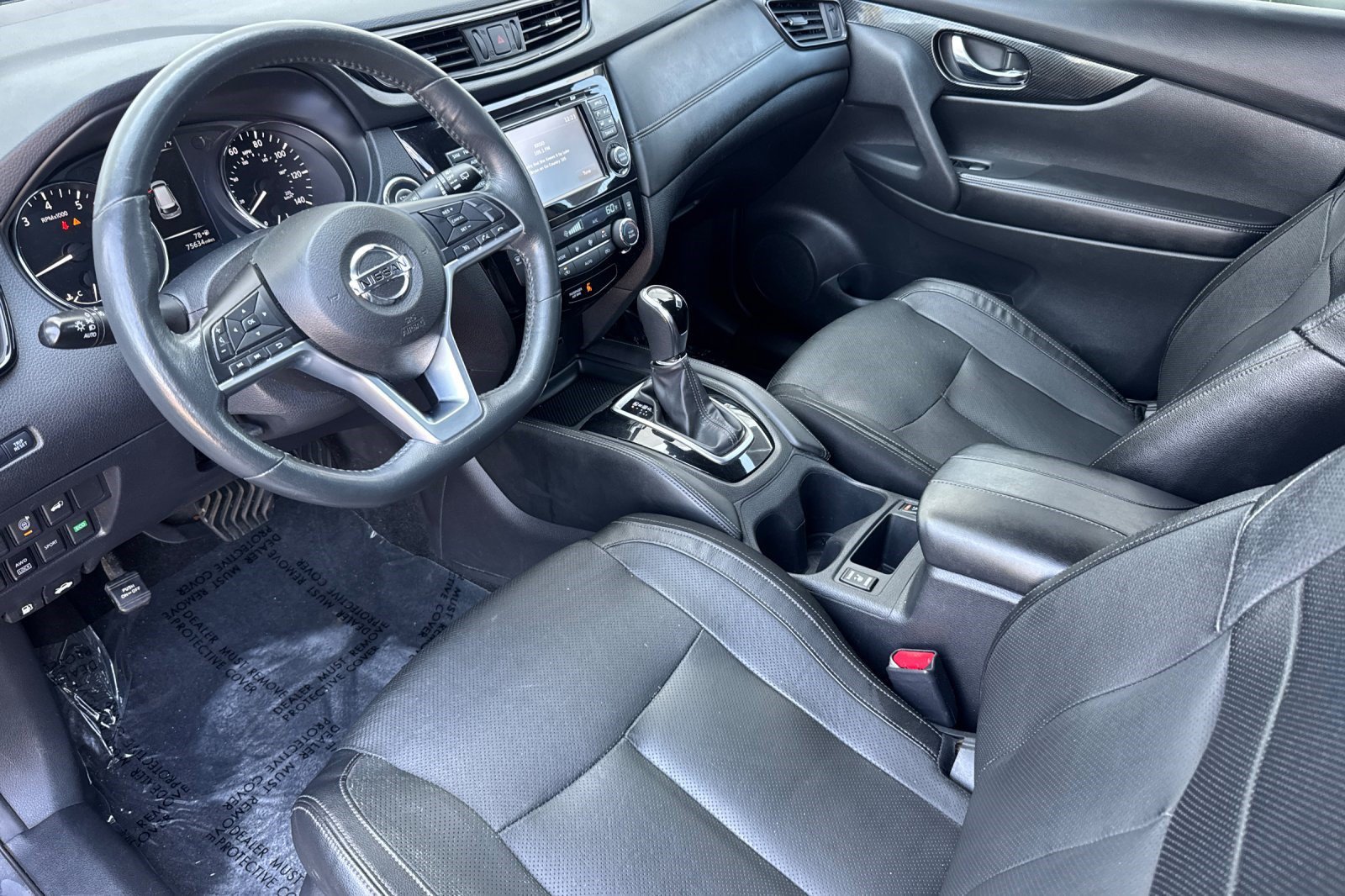 Used 2017 Nissan Rogue SL w/ SL Premium Package AWD/4WD image 4