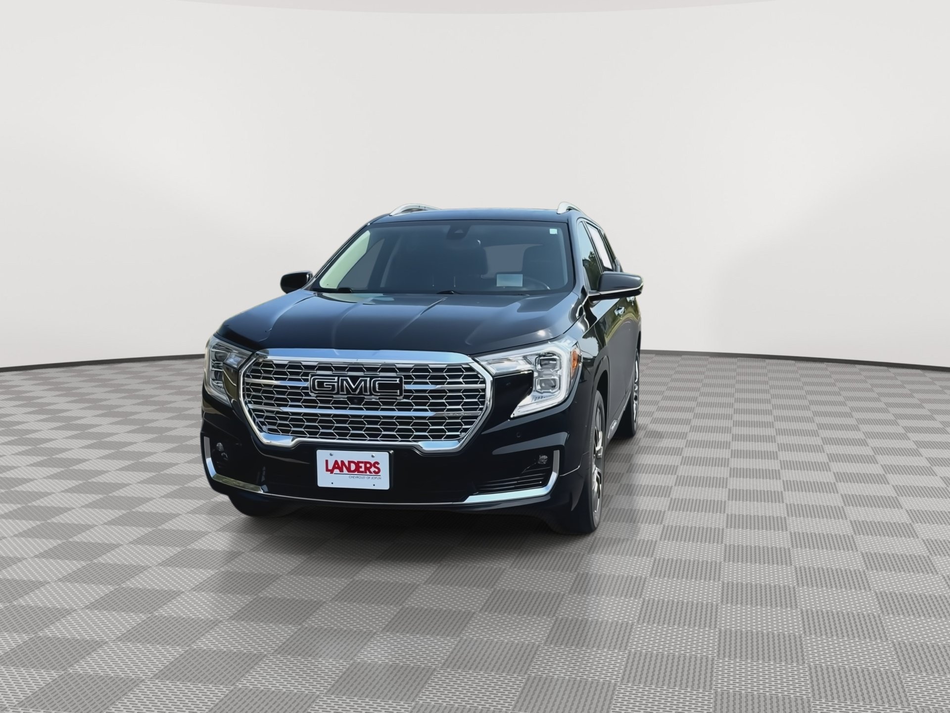 Certified 2023 GMC Terrain Denali w/ Black Diamond Edition AWD/4WD image 3