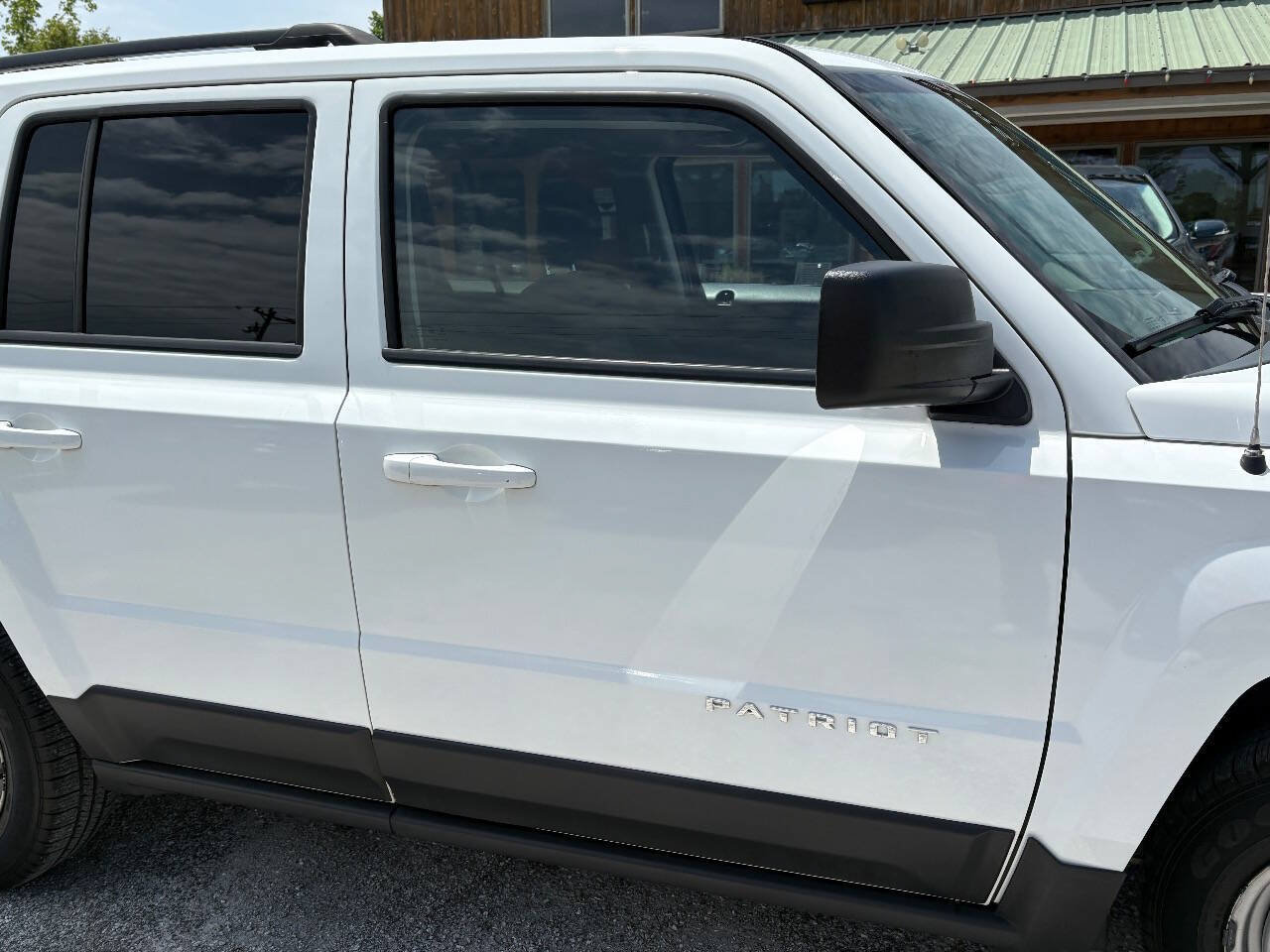 Used 2016 Jeep Patriot Sport w/ Power Value Group AWD/4WD image 12