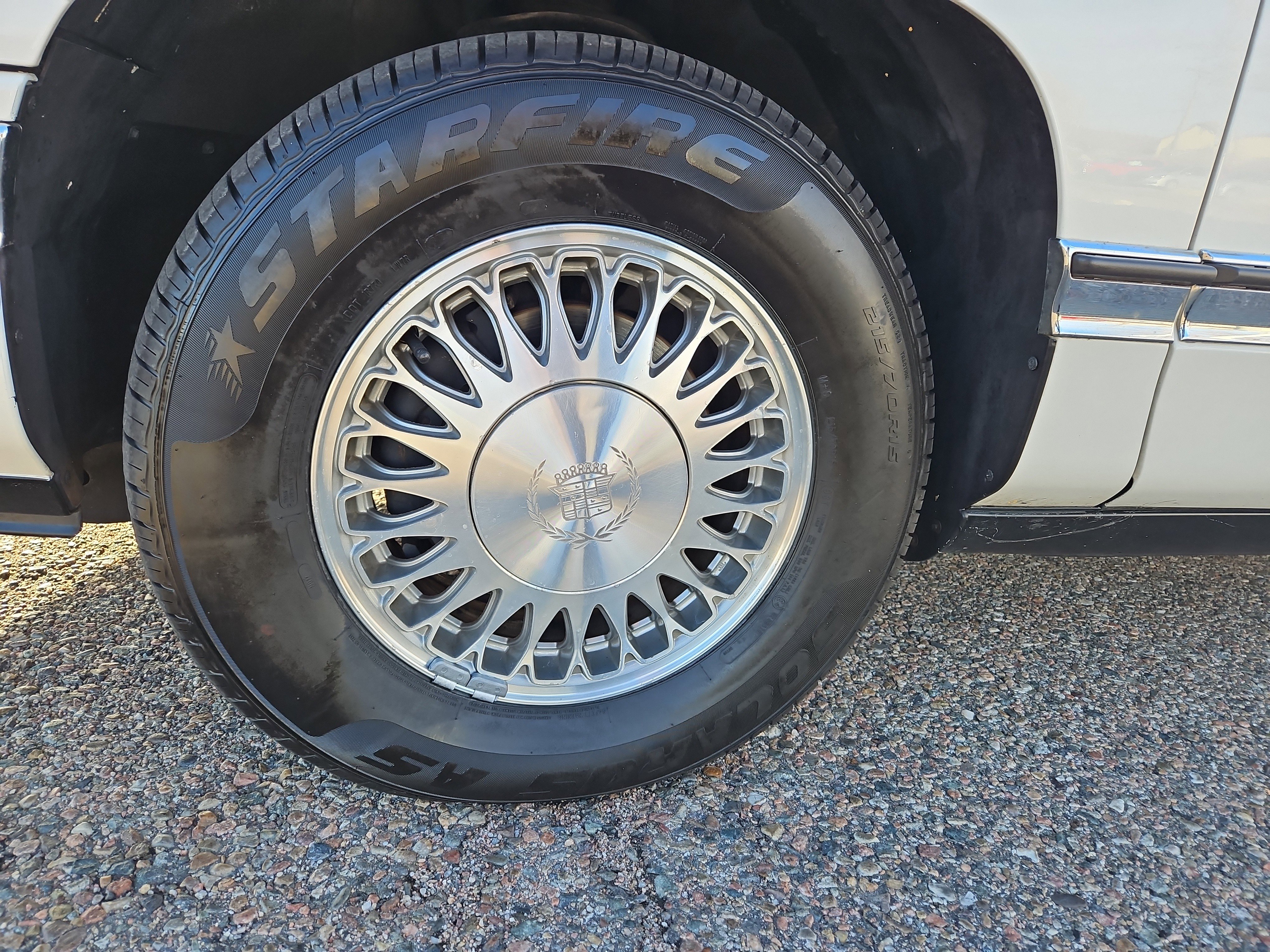 Used 1994 Cadillac De Ville Sedan image 16