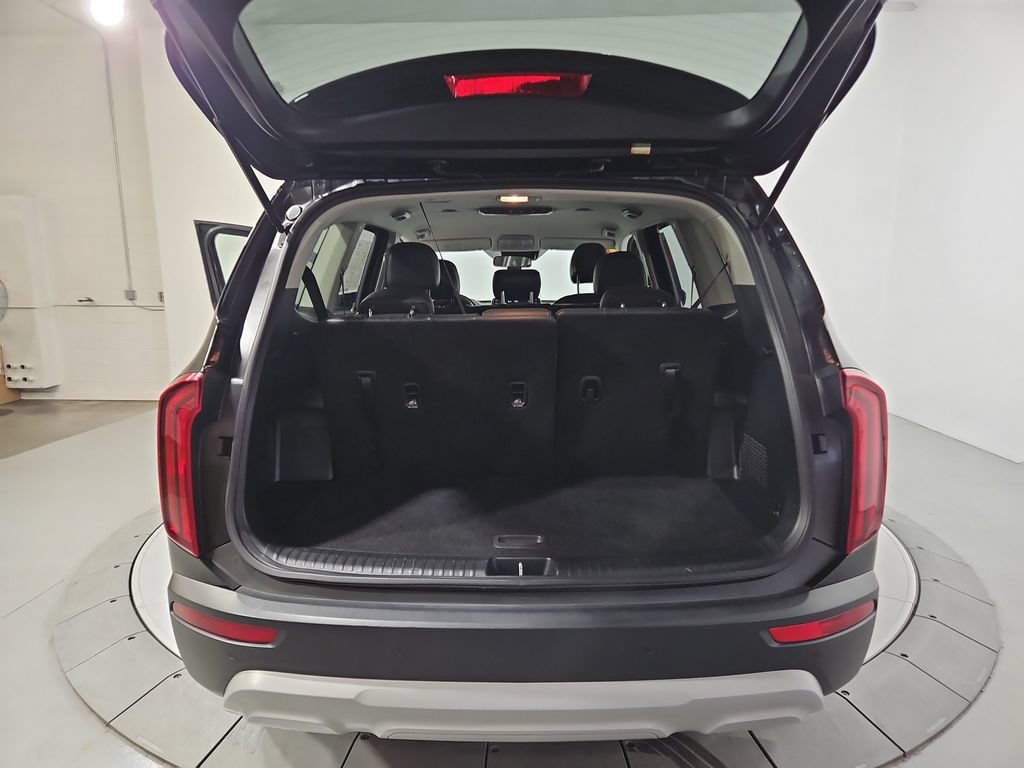 Used 2020 Kia Telluride LX FWD image 22